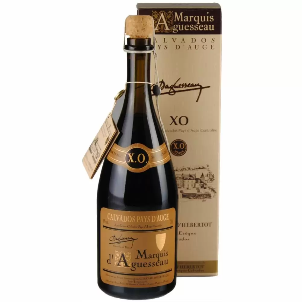 Кальвадос Marquis d'Aguesseau XO 8 ans 0.7 л Gift Box
