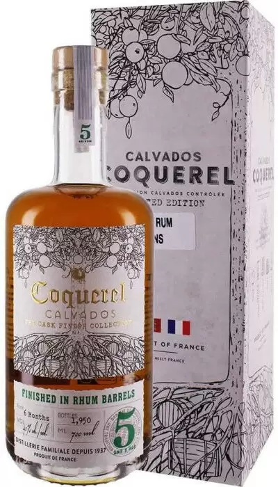 Кальвадос Calvados Coquerel Finished in Rhum Barrel 0.7 л в подарочной упаковке