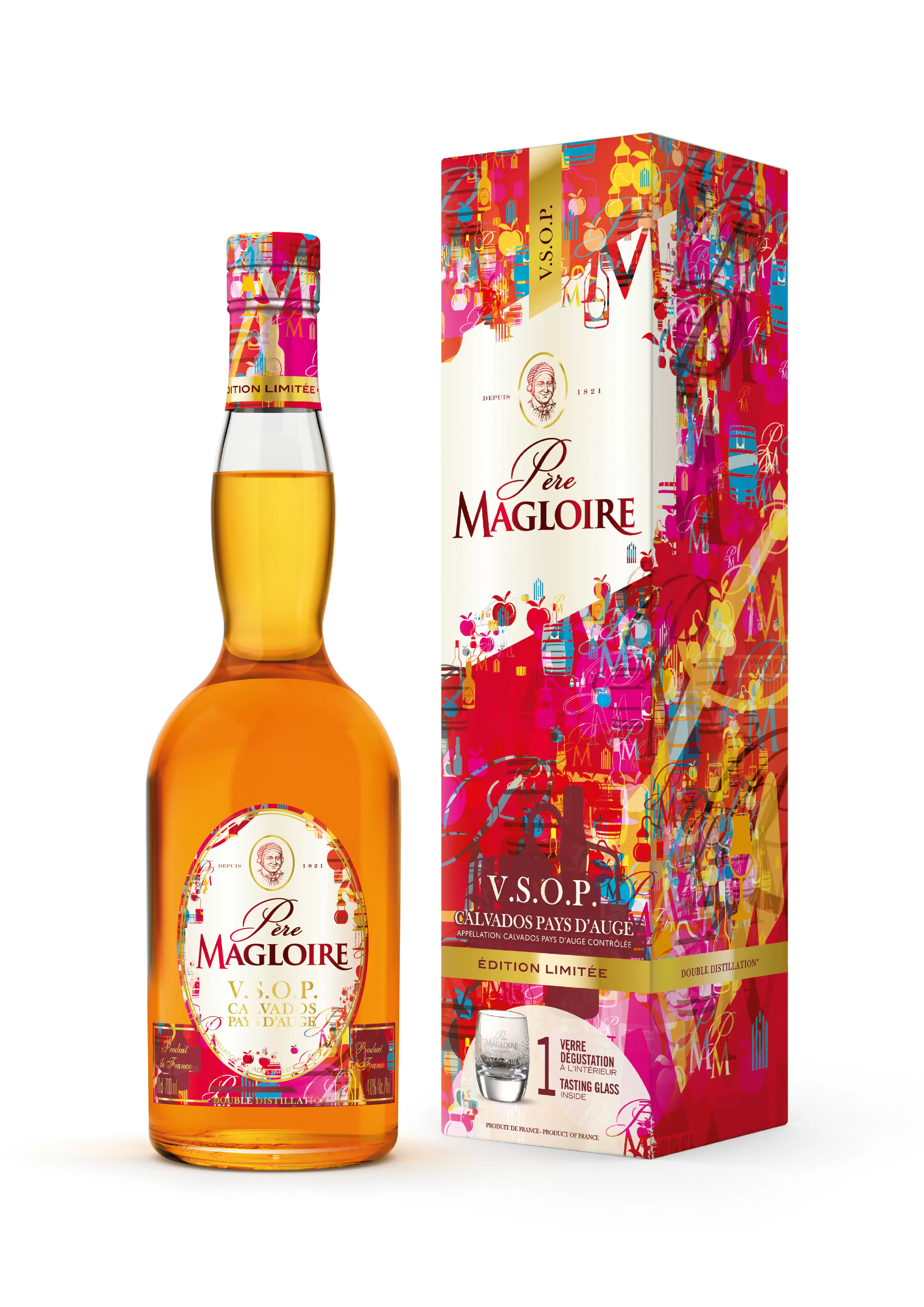 Кальвадос Pere Magloir VSOP Pays d'Auge 1 Glass 0.7 л Gift Box