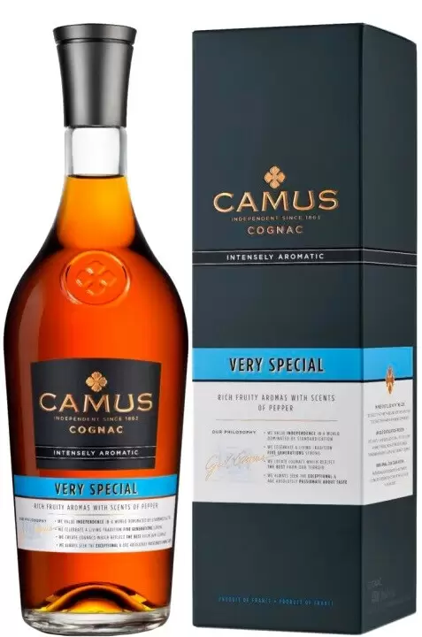 Коньяк Camus VS 0.7 л Gift Box