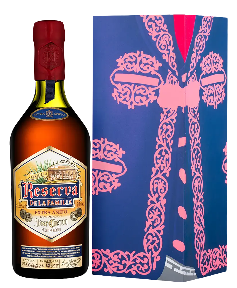 Текила Jose Cuervo Reserva de la Familia Extra Anejo 0.7 л Gift Box