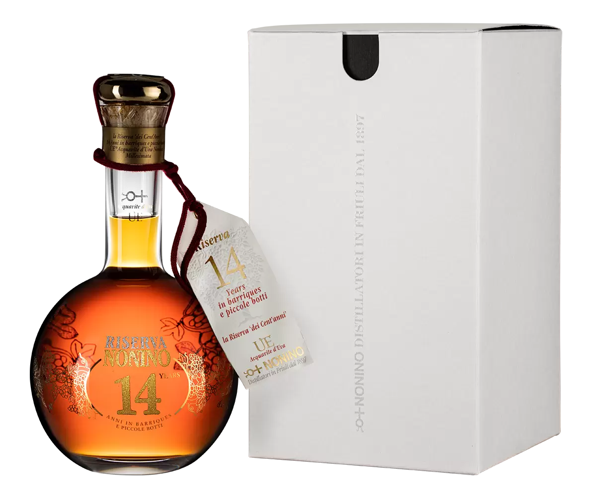 Аквавит UE La Riserva Dei Cent'Anni 0.7 л Gift Box