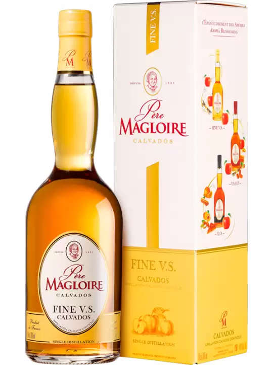 Кальвадос Pere Magloire Fine VS Pays d'Auge AOC 0.7 л Gift Box