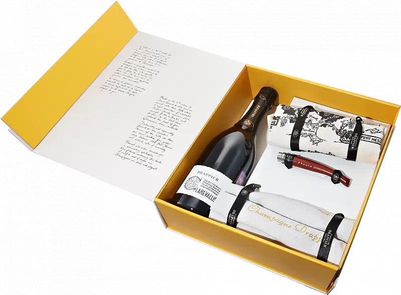 Шампанское Drappier Clarevallis Champagne AOC Organic 0.75 л Gift Box Set Knife + Napkin + Bag