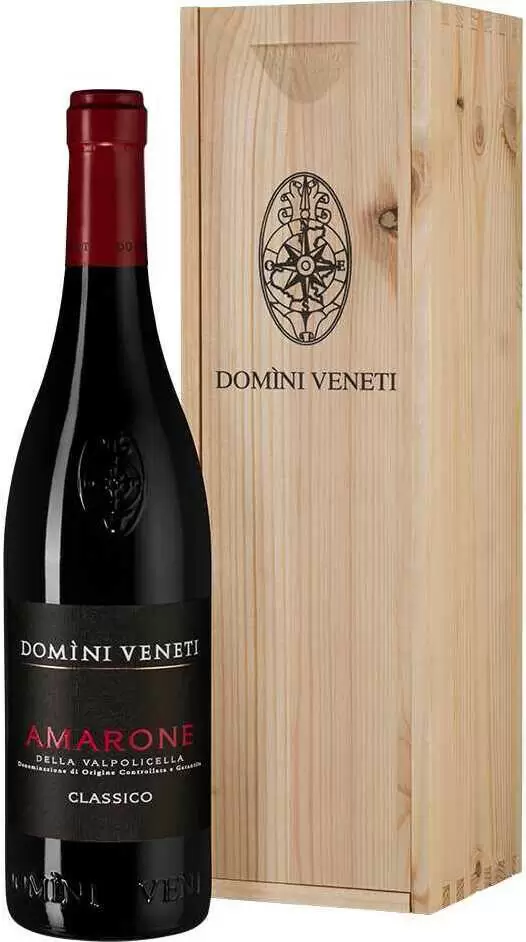 Вино Domini Veneti Amarone della Valpolicella Classico 0.75 л в подарочной упаковке