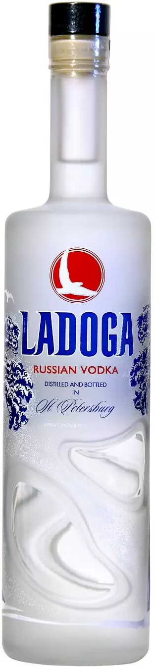 Водка Ладога дизайн с синими соснами 0.5 л