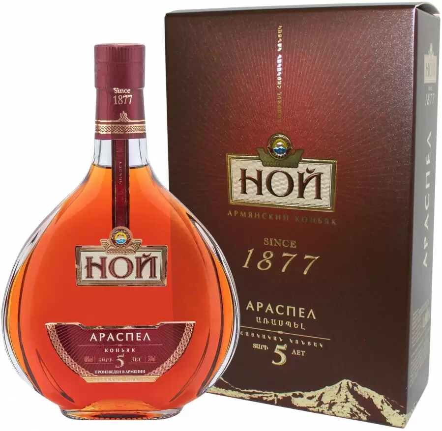 Коньяк Ной Араспел 5 Лет 0.7 л Gift Box