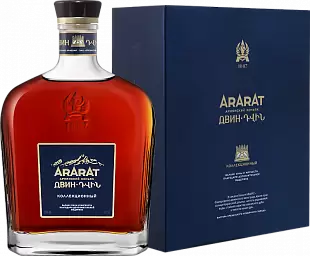 Коньяк Арарат Двин Коллекционный 0.7 л Gift Box