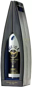 Водка Белуга Трансатлантик Рейсинг Кожа 0.7 л Gift Box