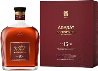 Коньяк Арарат Васпуракан 15 Лет 0.7 л Gift Box