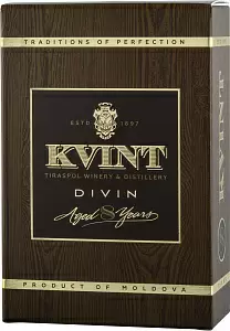 Коньяк Kvint 8 years old 0.5 л Gift Box
