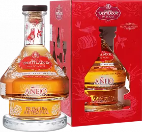 Текила El Destilador Premium Artesanal Anejo Santa Lucia 0.75 л Gift Box