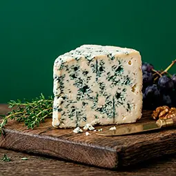 Сыр с плесенью