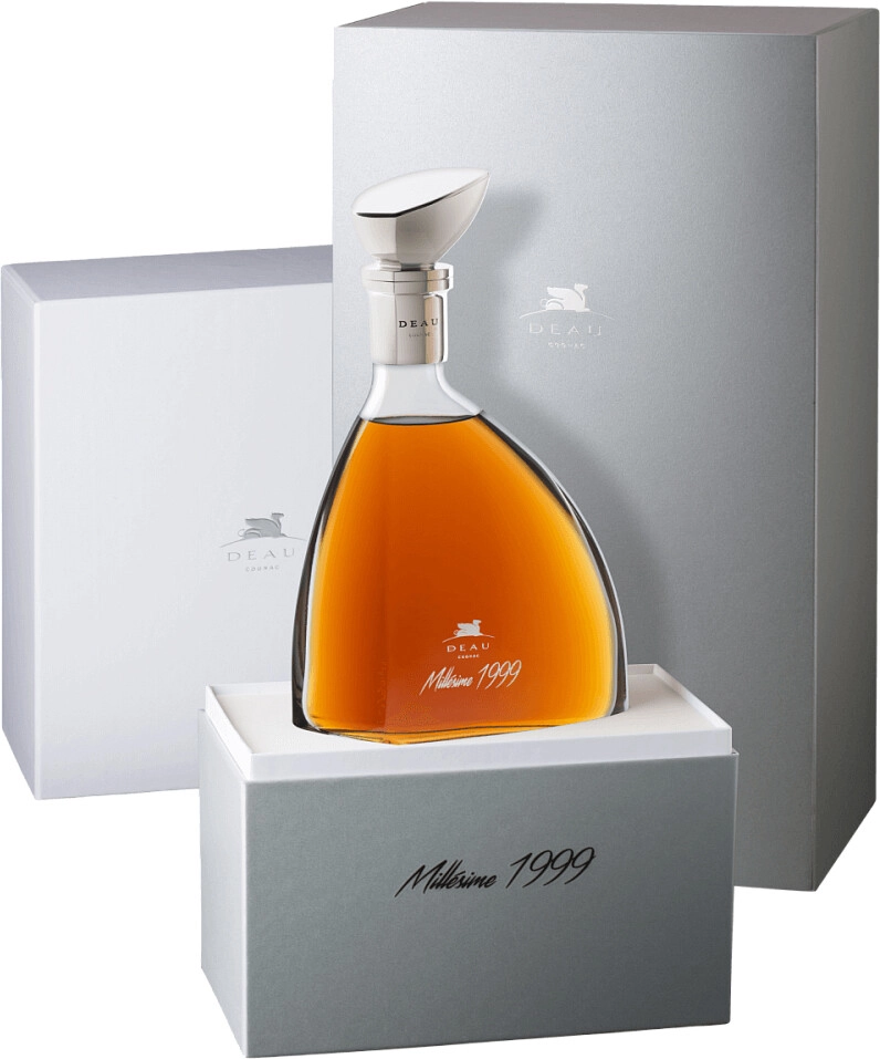 Коньяк Deau Bon Bois 1999 0.7 л в подарочной упаковке