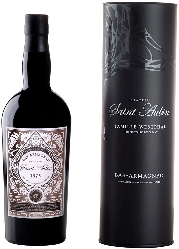 Арманьяк Saint Aubin Bas-Armagnac AOC 1975 г. 0.7 л в подарочной упаковке