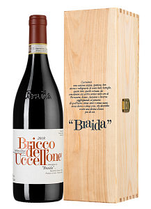 Красное Сухое Вино Bricco dell'Uccellone 2018 г. 0.75 л Gift Box