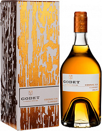 Коньяк Godet Classique VS 0.7 л в подарочной упаковке