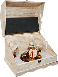 Граппа Grappa Di Barolo Invecchiata Mazzetti d'Altavilla 0.7 л Gift Box Set 1 Decanter & 2 Glasses