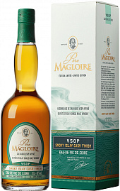 Кальвадос Pere Magloire VSOP Smoky Islay Cask Finish 0.7 л Gift Box