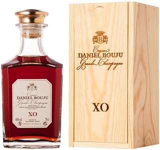 Коньяк Daniel Bouju XO 0.7 л Gift Box Set 1 Decanter