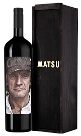 Вино Matsu El Recio 1.5 л в подарочной упаковке дерево