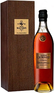 Коньяк St.Graal Collection Bons Bois Multimillesime (1973, 1975, 1976) 0.7 л в подарочной упаковке