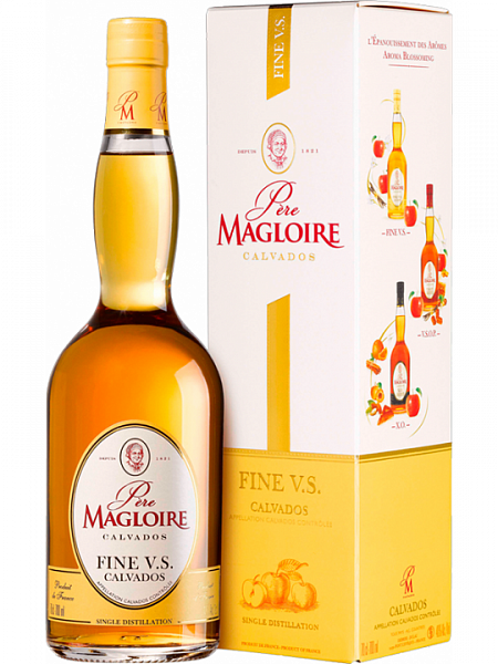 Кальвадос Pere Magloire Fine VS Pays d'Auge AOC 0.7 л Gift Box