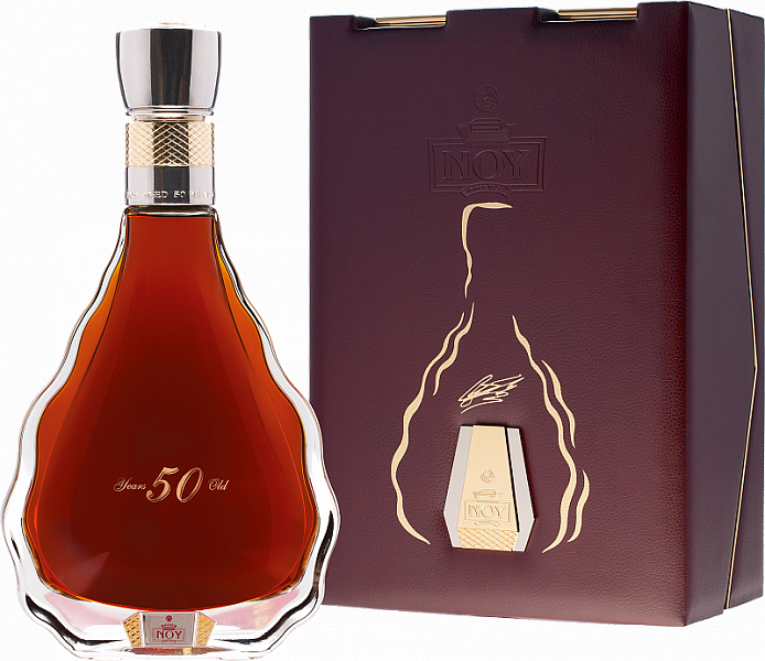 Коньяк Ной 50 Лет 0.7 л Gift Box в наборе Золотая юбилейная монета