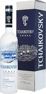 Водка Tchaikovsky 0.7 л в подарочной упаковке