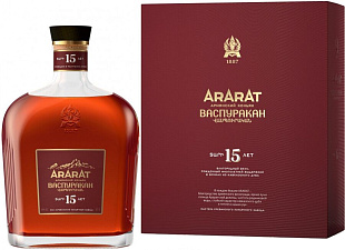Коньяк Арарат Васпуракан 15 Лет 0.7 л Gift Box