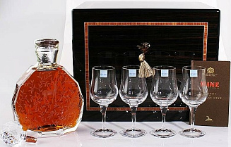 Коньяк Hine Talent de Thomas Hine Grande Champagne 0.7 л Gift Box Set 1 Decanter & 4 Glasses