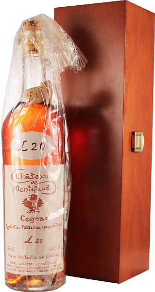 Коньяк Petite Champagne AOC Chateau de Montifaud 20 Years Old 0.7 л Gift Box Wooden