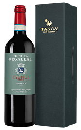 Вино Cygnus Tasca d'Almerita 0.75 л в подарочной упаковке