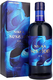 Виски Nikka Session 0.7 л в подарочной упаковке