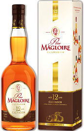 Кальвадос Pere Magloire 12 Years Old Calvados AOC 0.7 л Gift Box