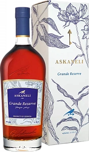 Коньяк Askaneli Grande Reserve 0.7 л в подарочной упаковке